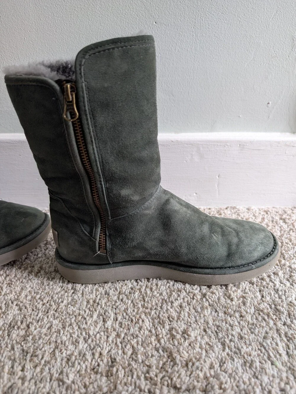 Ugg Abree‎ Short II Women’s Suede Mid-Calf Winter Boots - Forest Green Sz 7